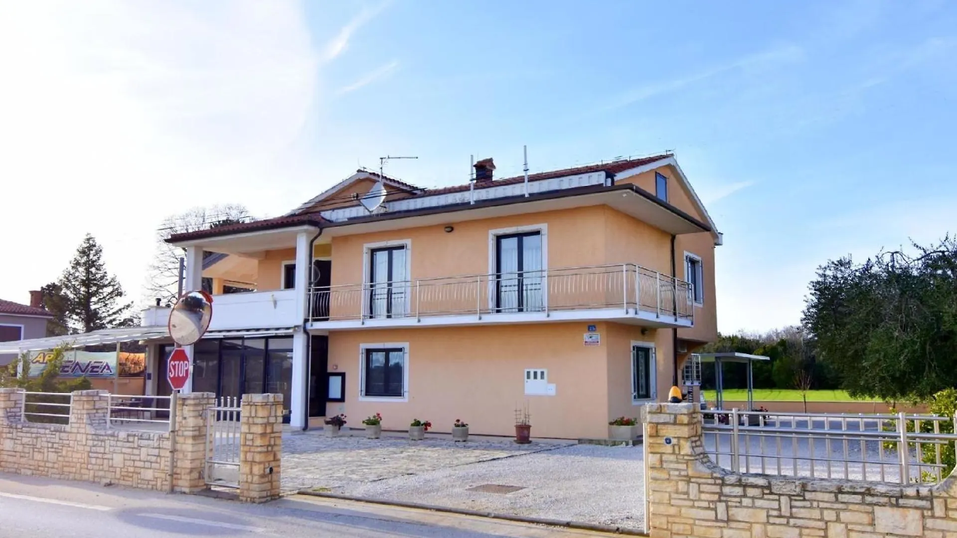 Charmantes Neues Apartment Mit Terrasse Meer Naehe Enea 2 Savudrija